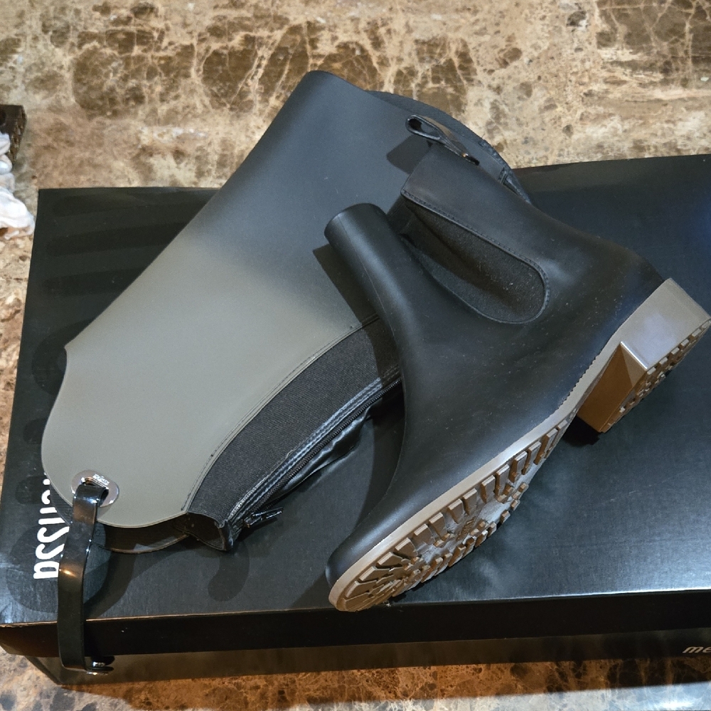 MELISSA RUBBER 2 IN ONE Black and green RUBBER Riding Boots - Picture 7 of 8